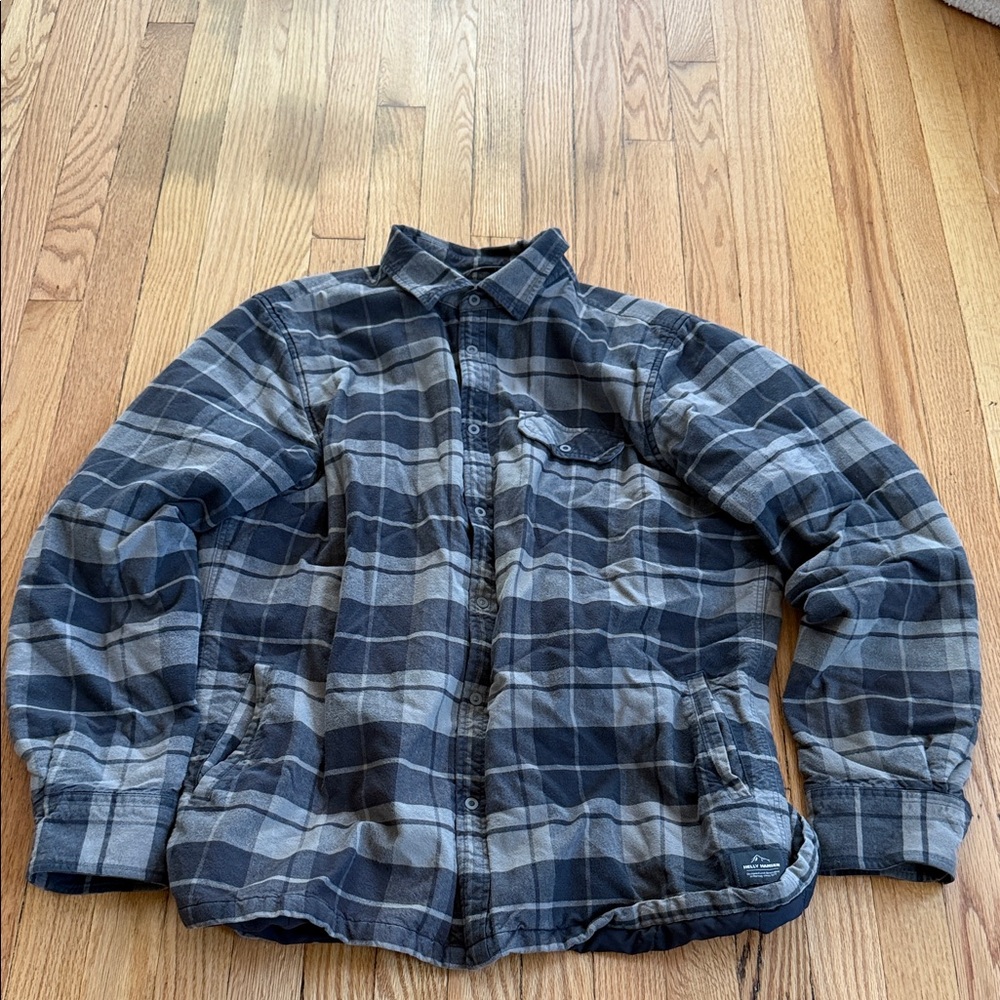 Helly Hansen Insulated Plaid Men's Jacket in Black and Gray